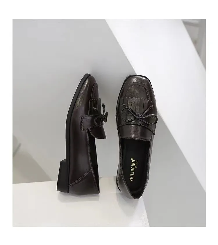 

College styl kawaii 2021 new small leather shoes for women with tassels and stylishoversize shoes 35-43 retro British black