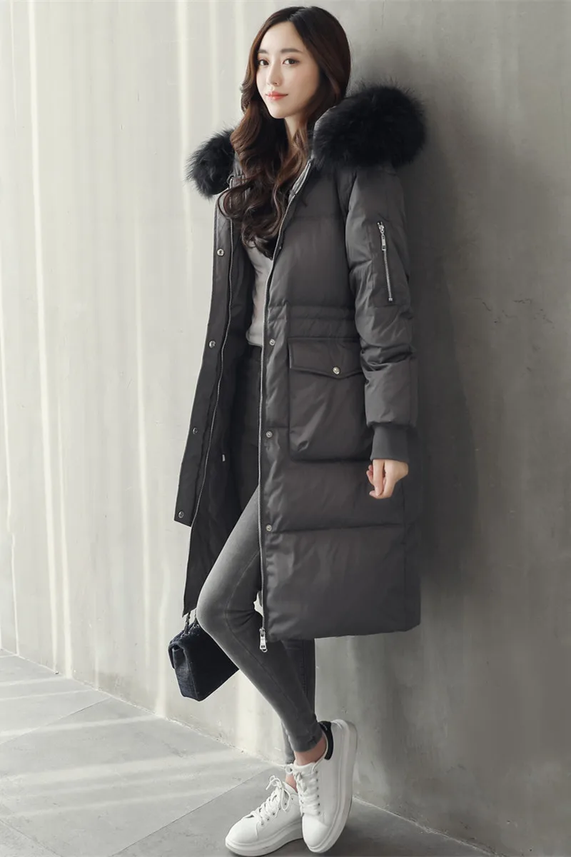 Женская куртка на 2020 пуху с воротником из натурального меха енота ZVAQS TN153 зима 80% |