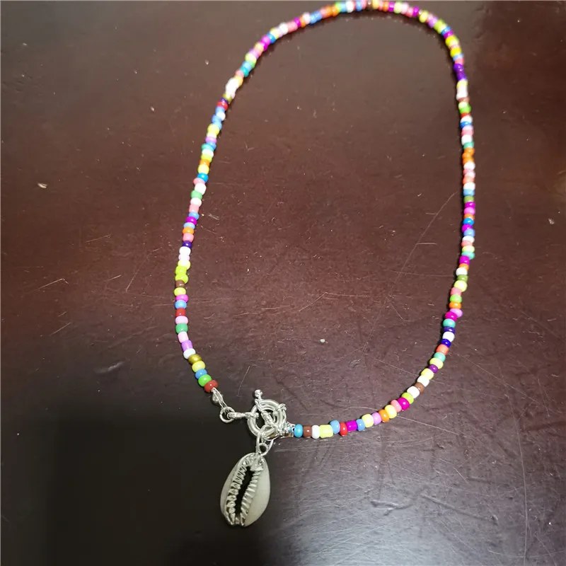 Fashion Colorful Bead Cowrie Shell Choker Necklace for Women Long Chain Pendant Necklace Gold Color Statement Collier Jewelry