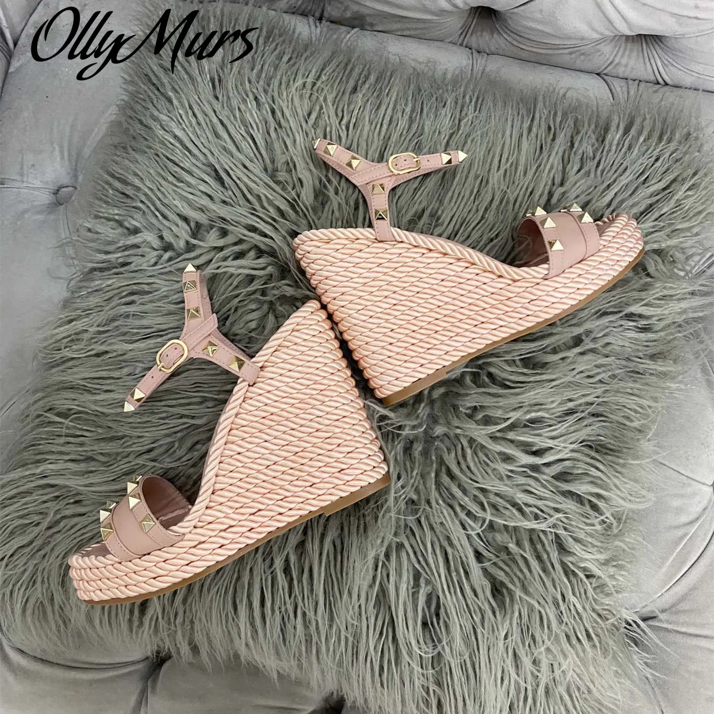 Женские босоножки из натуральной кожи с заклепками|Боссоножки и сандалии| |