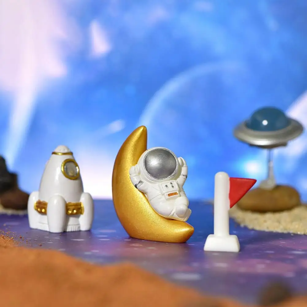 

Фигурка астронавта, декор астронавта, декоративное привлекательное сердце, фигурка торта, Топпер, миниатюрный Декор астронавта для подарко...