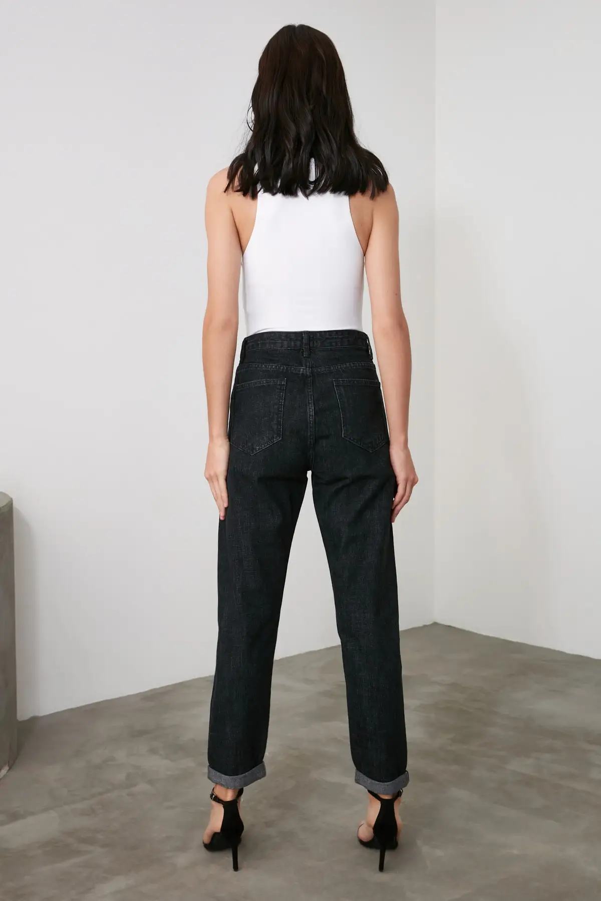 

Trendyol Pettitoes Fold High Bel Mom Jeans TWOAW21JE0784