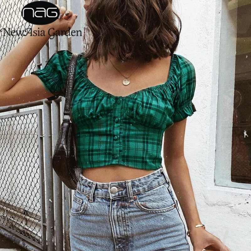 Женская клетчатая блузка с оборками коротким рукавом и квадратным вырезом |