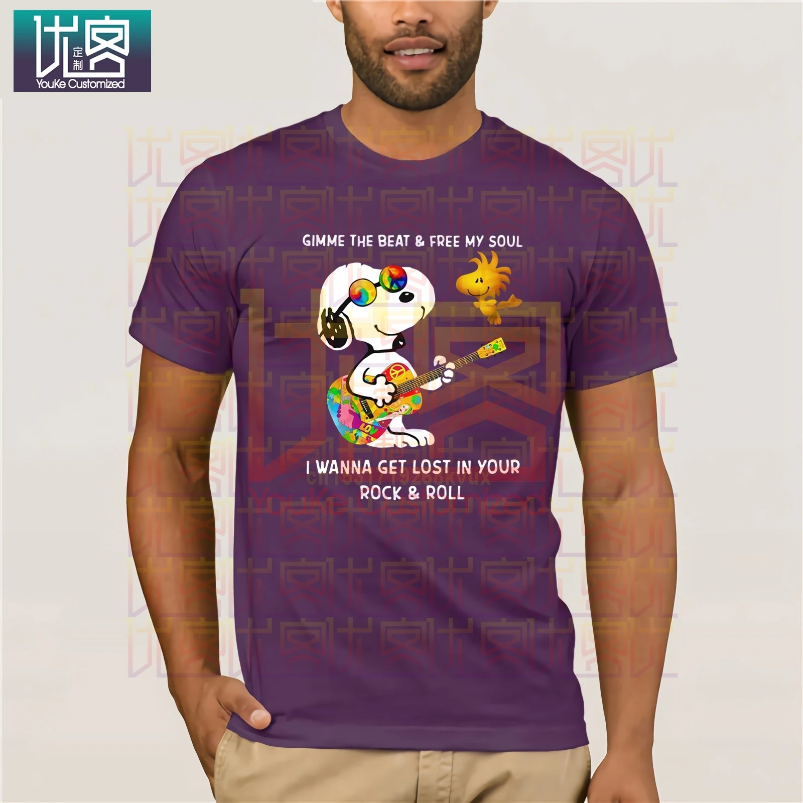 Возьмите бренд арахиса и Woodstock дай мне Beat душой футболка Для Мужчин's короткий