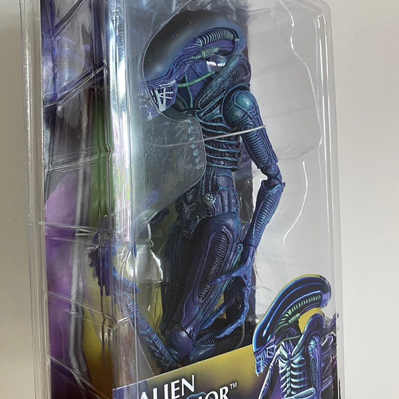 

Warrior Alien Figure Series Alien vs Predator Warrior Alien PVC Action Figure Model Toy Doll Gift
