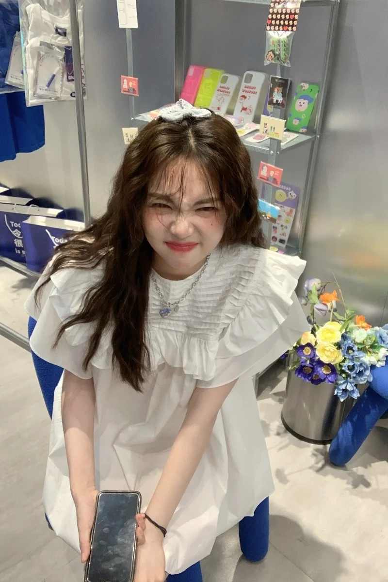 Чистая и чистая одежда Корейская милая маленькая свободная кукла в иностранном