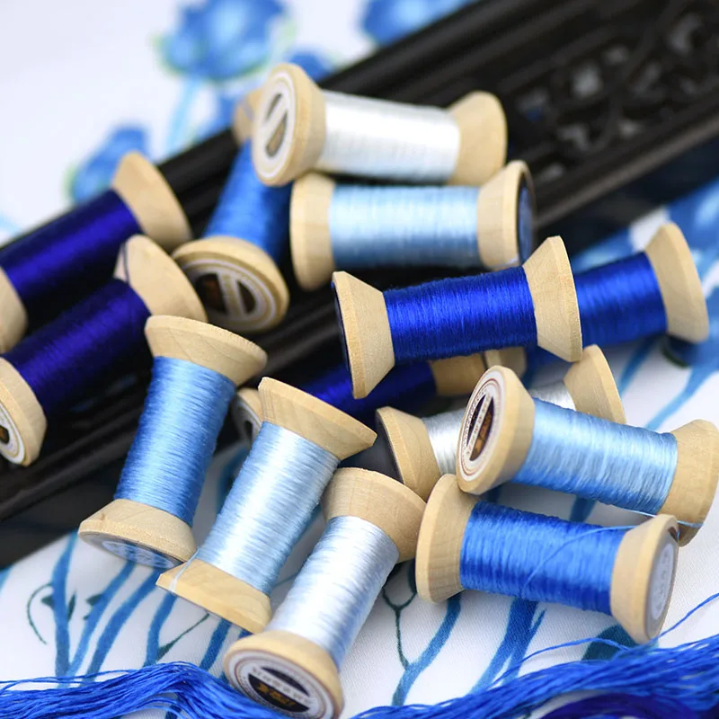 

Suzhou embroidery embroidery thread / silk thread spool / wrapped flower line / silk embroidery thread / sapphire blue