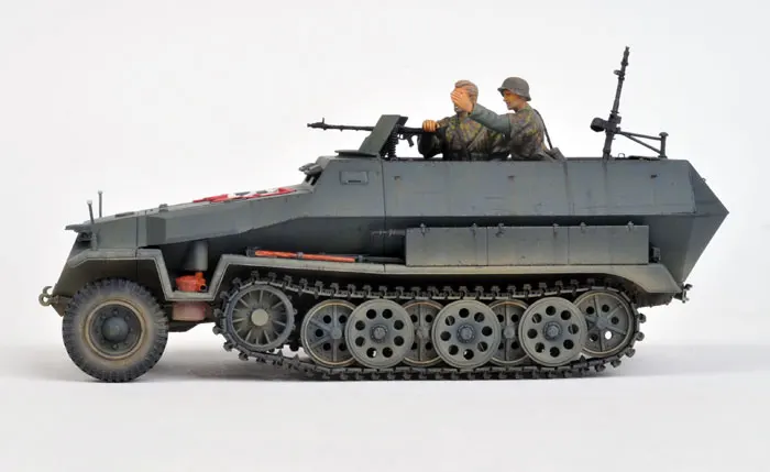 7009 1/72 Sd.Kfz. 251 полугусеничные БРОНИРОВАННЫЕ АВТОМОБИЛИ|armored vehicles|sd kfz 7sd sd |