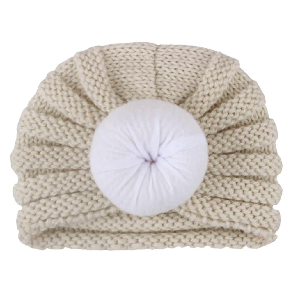 Зимняя шапка для детей вязаная с пончиком маленьких девочек и мальчиков