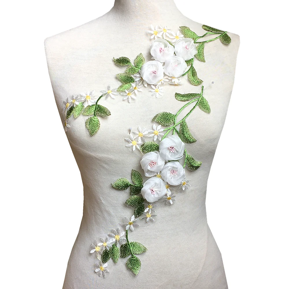 

4pc 3D Flower Embroidery Patch Lace Appliques Embroidered Patches For Clothing Clothes Stickers Parches Ropa Sew On AC1513