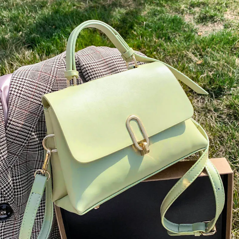 

Женская сумка, женская сумка, роскошная брендовая Высококачественная сумка-тоут, летняя однотонная сумка через плечо с клапаном для бляшек,...