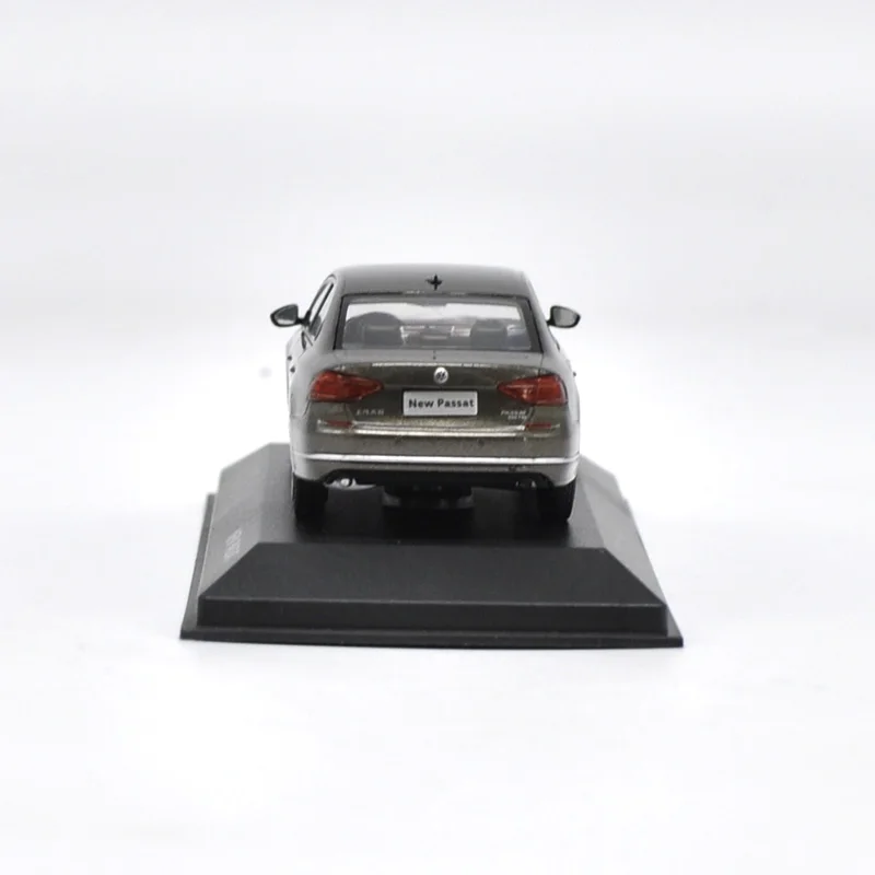 Высокотщательная модель автомобиля VW PASSAT 1:43 из сплава статическая металлическая