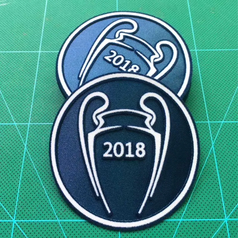 2018 Лига чемпионов победитель 2010 2011 2012 2013 футбольный значок кашемировый Материал бархат UCL - Цвет: 2018