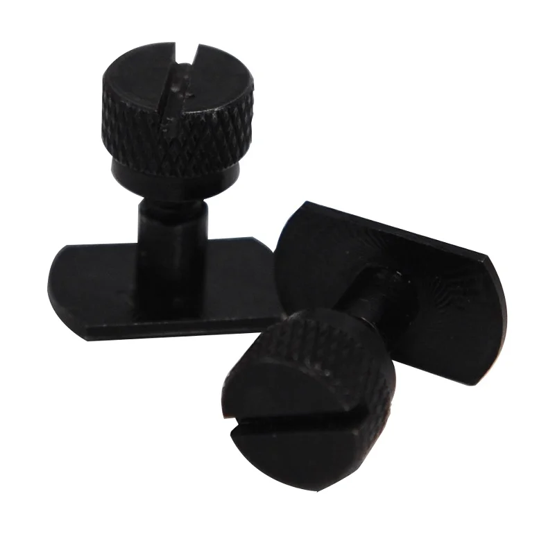 

Тактическая шумоподавляющая гарнитура Amp, подключенная к креплению шлема Fast/Венди