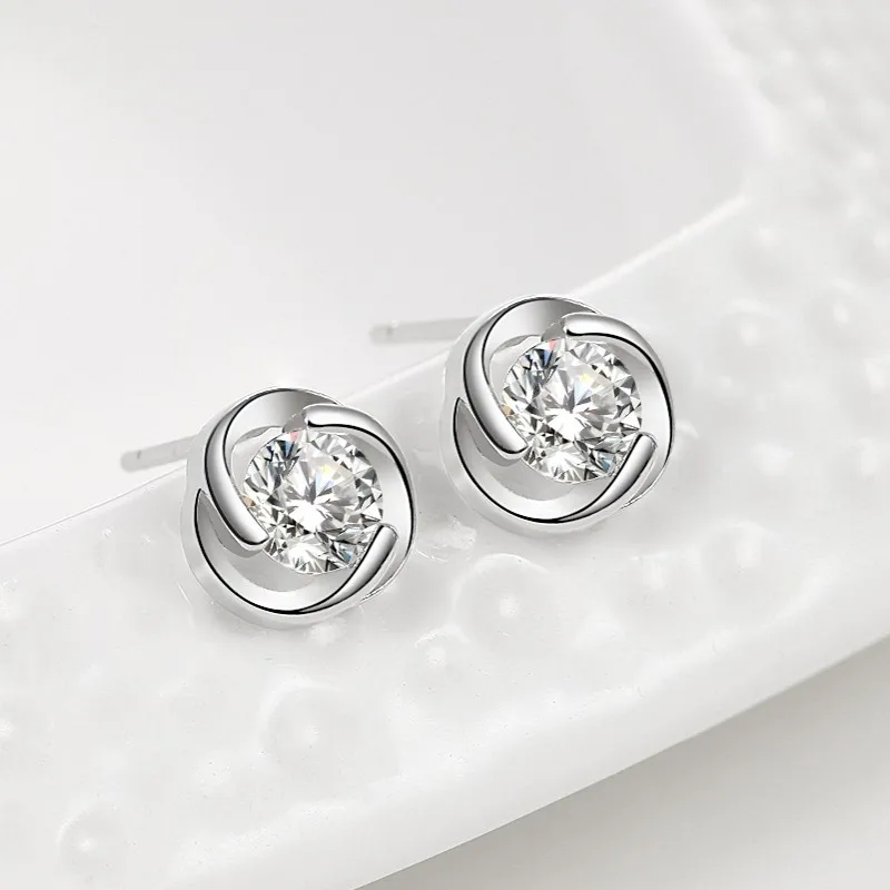 

Серьги-гвоздики женские из серебра 925 пробы с цветком