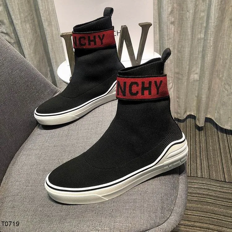 

Summer Mesh Men Socks Shoes Lightweight Men Fashion Casual Walking Shoes Breathable Slip on Mens Loafers Zapatillas Hombre