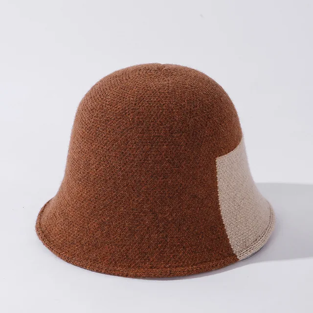 шляпка колокол женская. шляпа с бубенчиком. шляпка колокольчик. шляпка колокол женская. соломенная шляпа колокол.