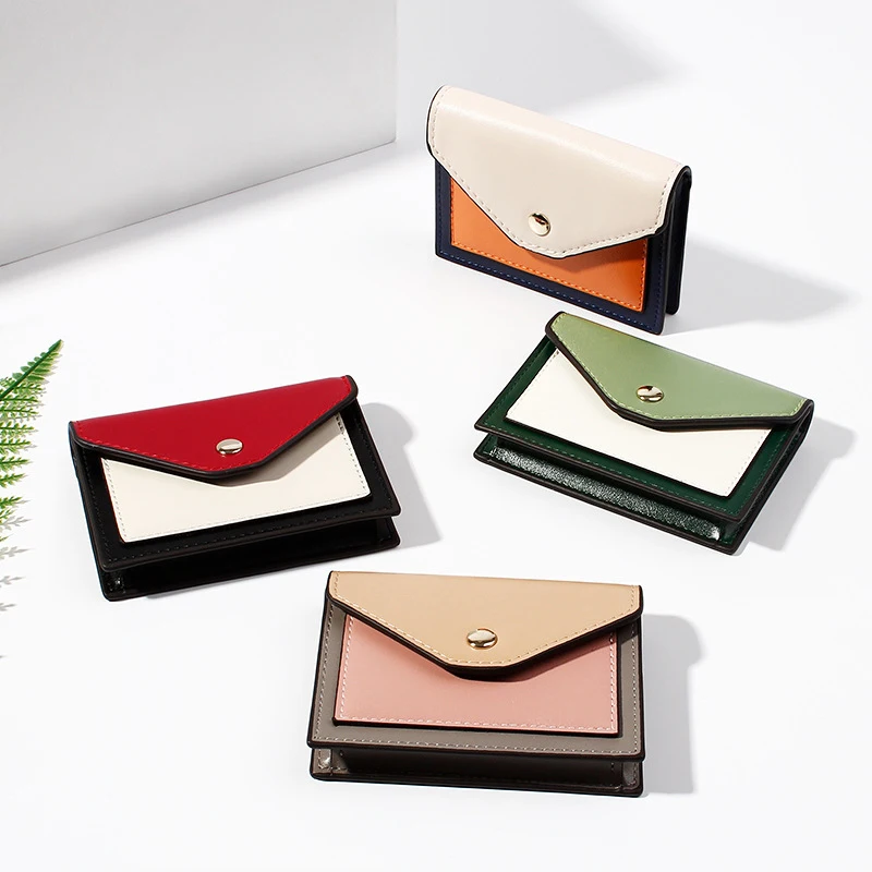 

Женский короткий кошелек из искусственной кожи с отделением для монет и 4 карманами для карт