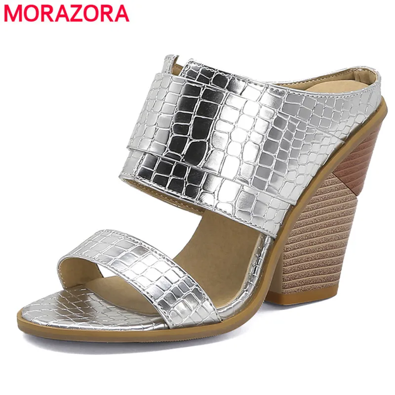 Женские босоножки на квадратном каблуке MORAZORA серебристо желтые высоком новинка