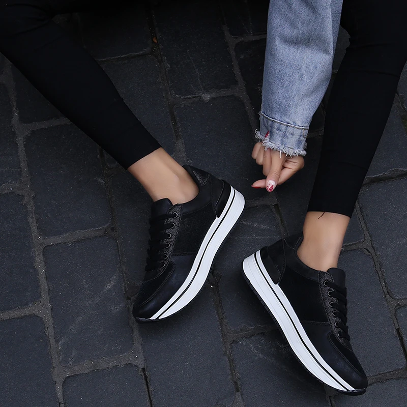 Женские теннисные туфли сезон лето 2019 черные серебристые женские кроссовки для