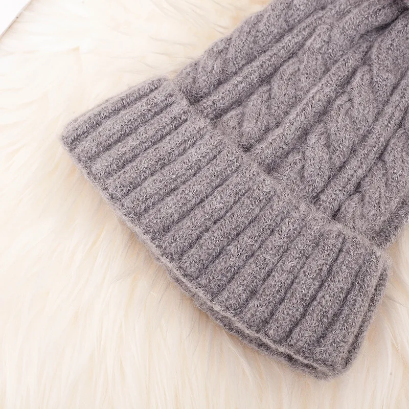 

Fashion Warm Knitted Women's Hat Striped Winter Hats For Women Pink Fur Pompom Wool Beanies Thick Skullies Cap faux Pom pom Hat