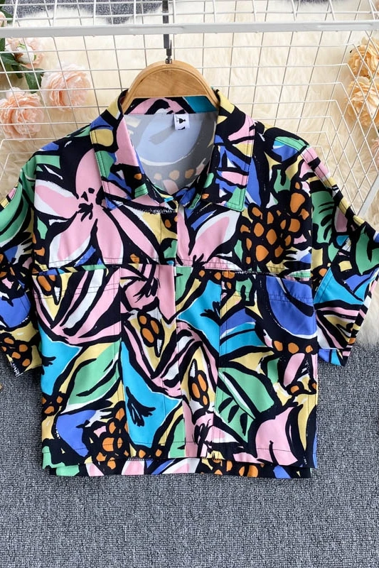 

Hong Kong style fashionable shirt female design sense niche color matching graffiti printing all-match high-waist short top