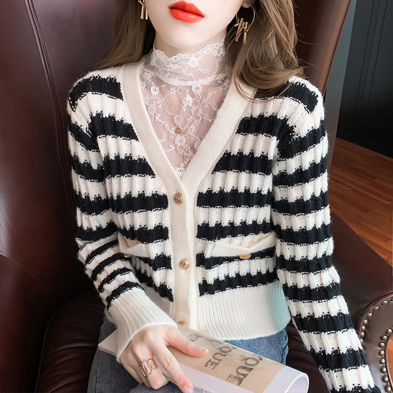 

Women's Sweaters Fashion Button Pocket Striped Lady Clothing Casual V-neck Girl's Cardigan Winter Loose Long Sleeve Top Houthion