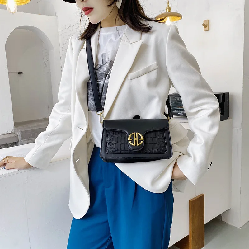 

Women's Single Shoulder Bag Solid Color Fashion Versatile Alligator Cross Bag Letter Decoration Underarm Small Square Bag