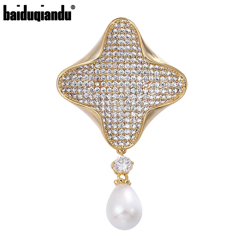 

Baiduqiandu Женская Брошь В Виде Цветка с 4 лепестками из фианита с искусственным жемчугом Элегантная Брошь свитер корсаж булавки Роскошные