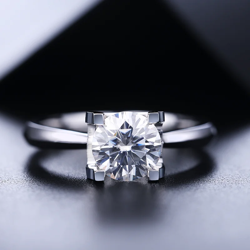 Кольцо из муассанита круглой формы 1 0 карат |