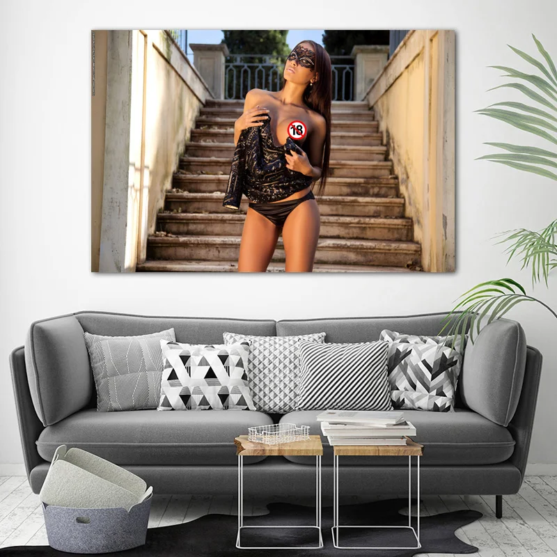 Сексуальная девушка черный комплект нижнего белья груди фото декоративные