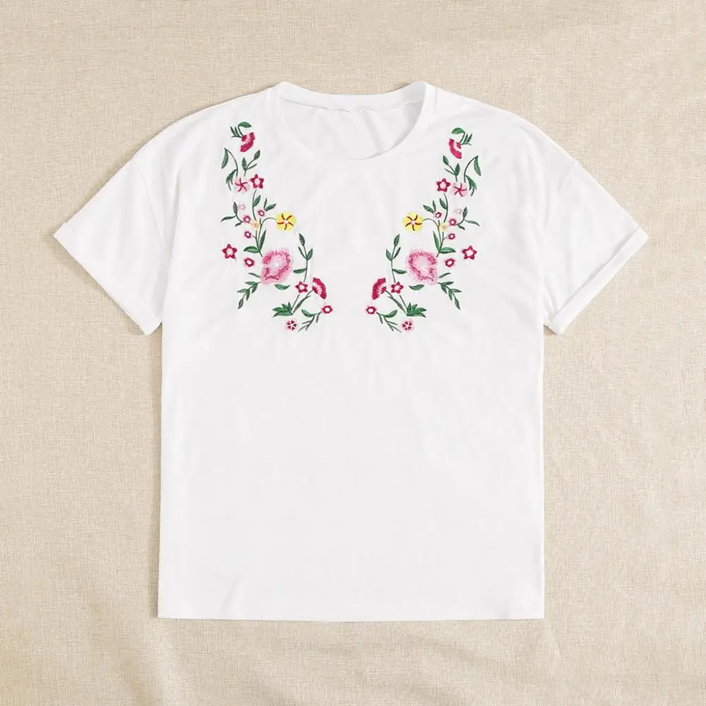 Женская футболка с коротким рукавом круглым вырезом и вышивкой | одежда