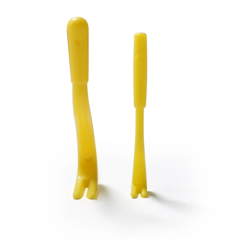 

Plastic Yellow Pet Lice Clip Scratching Hook Dogs Cats Tick Extractor Pet Lice Flea Hook Extractor Plucking Flea Cleaning Comb