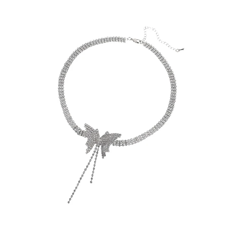 

Spring and Summer New Ladies Simple Style Personality Diamond Butterfly Necklace Gift Ladies Exquisite Jewelry