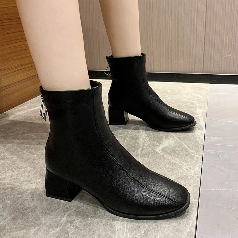 

Women's Short Boots Solid Color PU Zipper Square Heel Waterproof Snow Boots Comfortable and Lightweight Outdoor Women's Boots