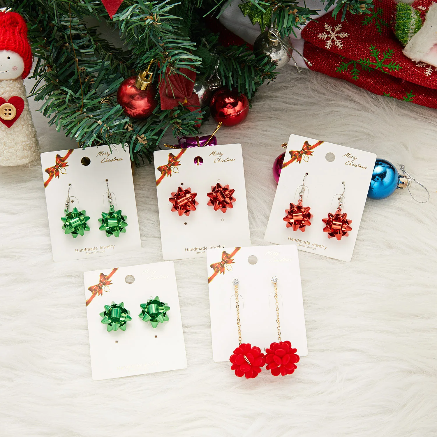 

Fashion Classic Earring Christmas Red Flower Ball Alloy Drop Earrings for Women Girls Jewelry New Year Party Anniversary Gifts