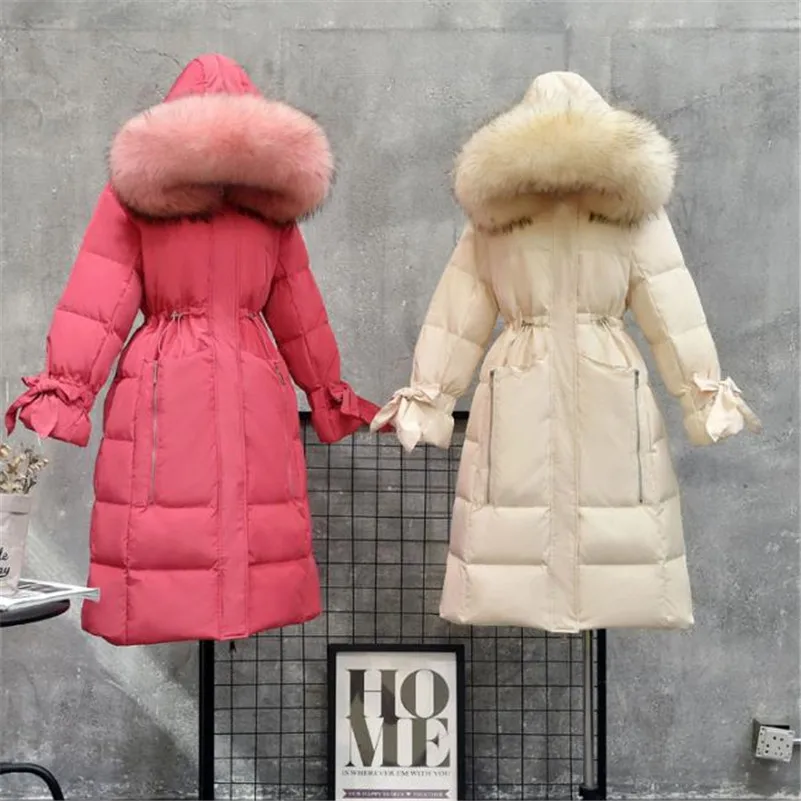 Женский длинный пуховик с капюшоном зимняя теплая парка на белом утином пуху