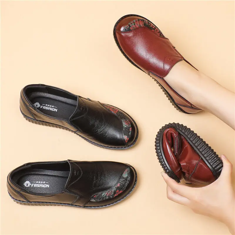 

2021 Autumn Stylish Sewing Loafers Women's Sneakers Elderly Ladies Retro Vintage Cowhide Leather Flats Women Fur Moccasins Shoes