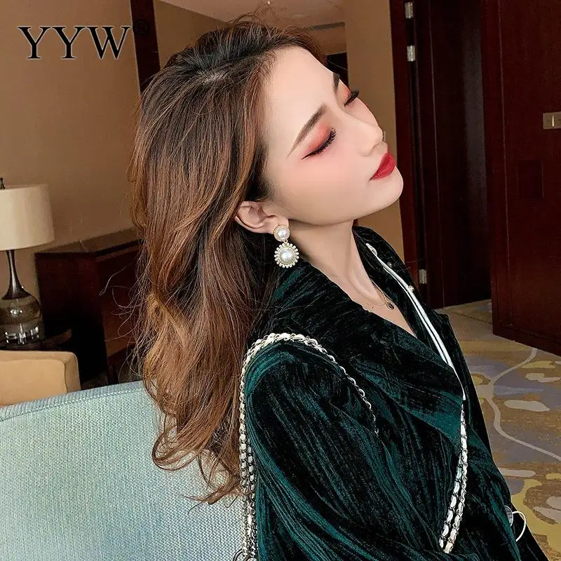 

Round Pearl Earrings Vintage Alloy Pearl Earrings Fashion All-Match Elegant Pearl Earrings For Woman Daily Wear Or Attend Party