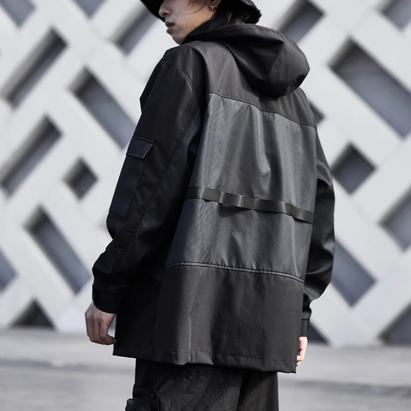 Функциональная куртка ветровка с карманами на рукавах и двойной молнией спереди