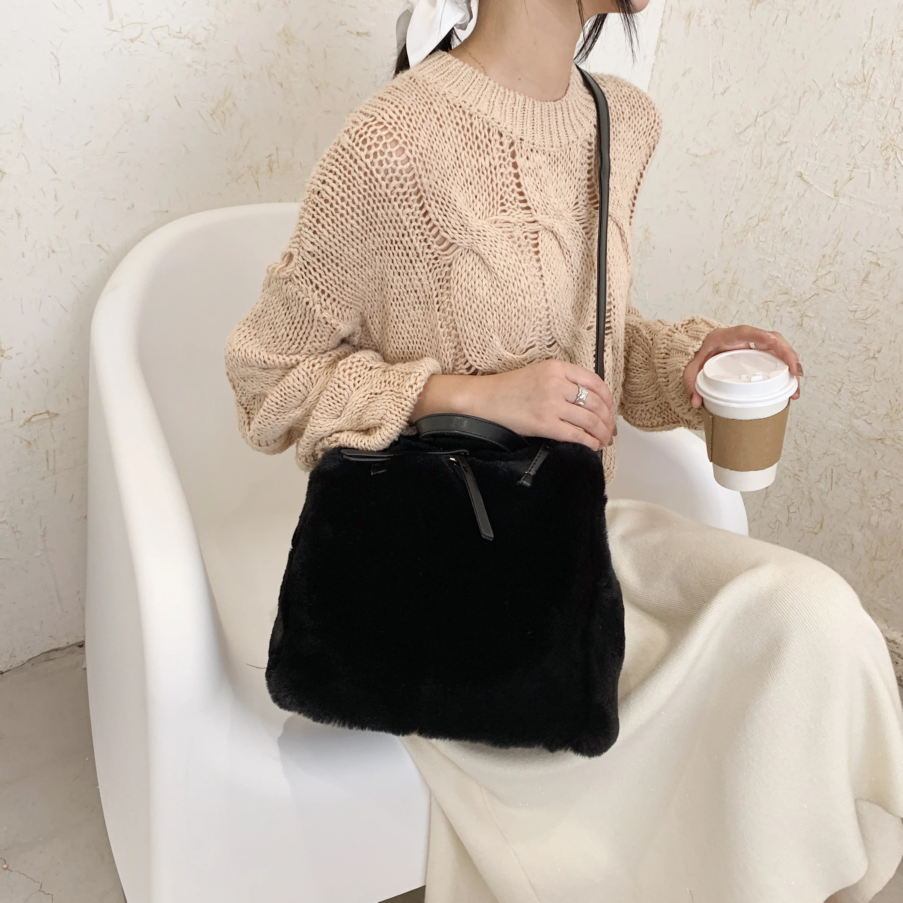 Новая зимняя Женская сумочка мягкая теплая сумка через плечо из искусственного