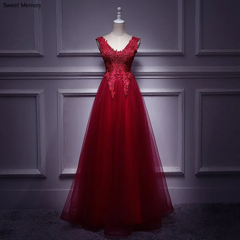 Сладкие воспоминания длинные элегантный цвета красного вина открытая спина