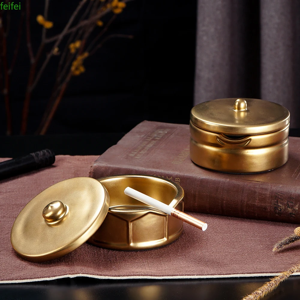 

Elegant Chinese Metal Ashtray Modern Home Decoration Living Room Office Desktop Accessories Portable Ashtray Boyfriend Gift