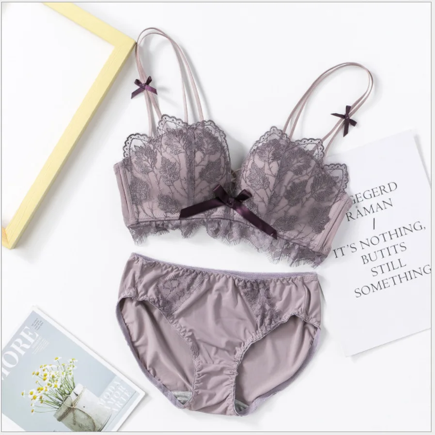 Привлекательное нижнее белье с перекрестной спинкой Привлекательный