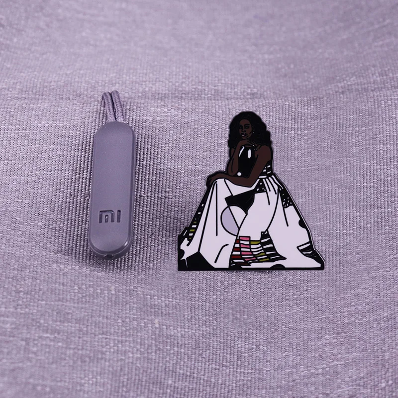 Значок на булавке Мишель Обама по официальному портрету Эми шеральд который