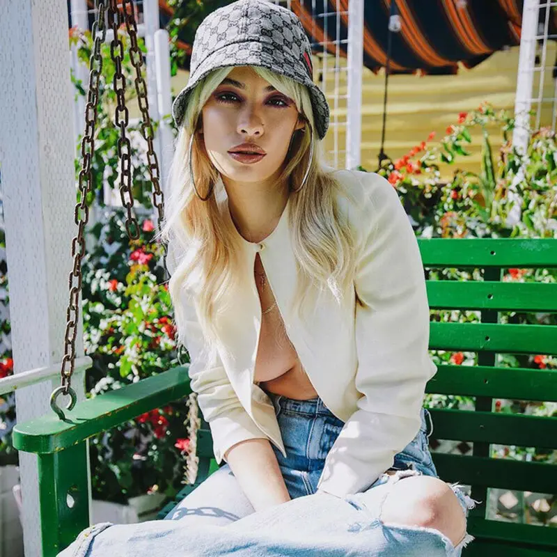 Autumn Women Fashion Sweater Long Sleeve Cropped Fitted Soft Knit Button Crew Neck Cardigan Black White |