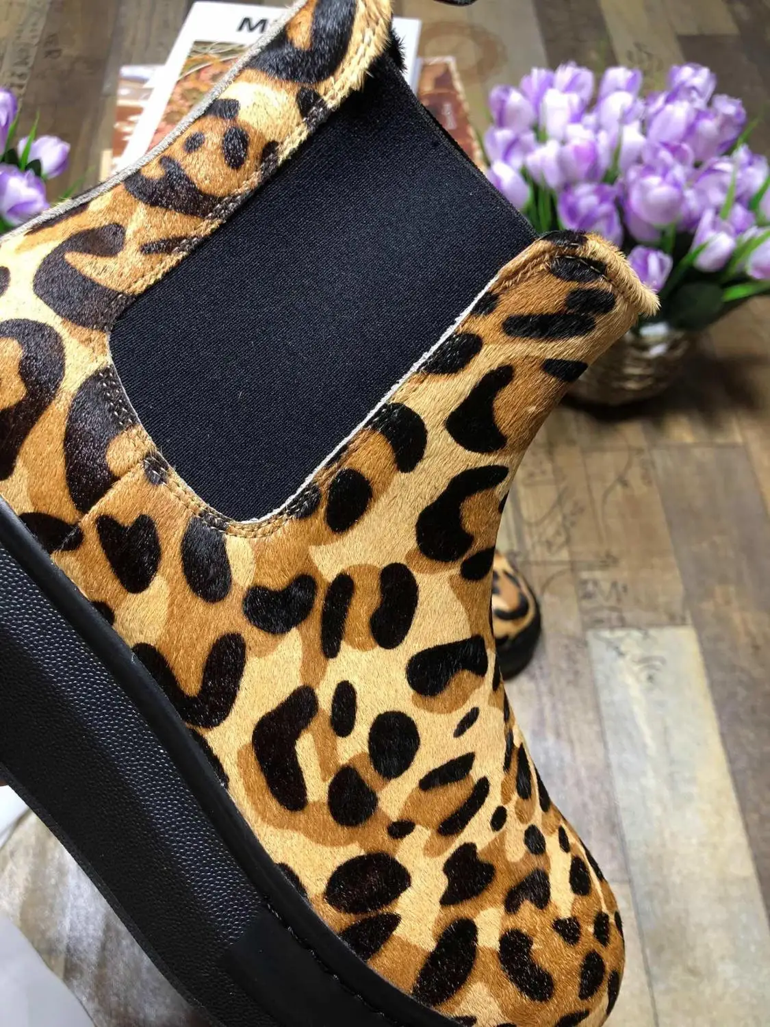 Обувь женские кожаные полусапожки с конским мехом ботинки средней высоты