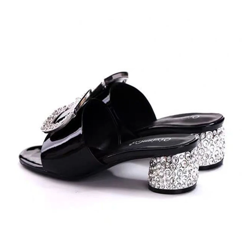 

Women New Summer Leather Rhinestone Slippers Elegant Peep Toe Luxury Slides Fashion Light Non-Slip Ladies Shoes Summer Sandals