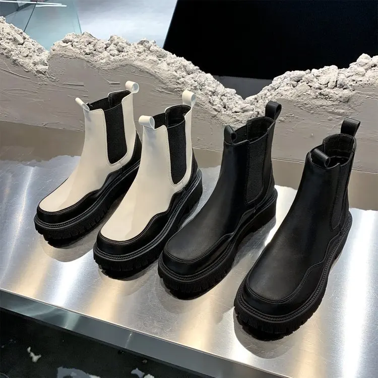 

Женские ботинки на танкетке Lolita, Роскошные Дизайнерские Сапоги Челси на платформе с круглым носком, дамские резиновые ботильоны средней дл...