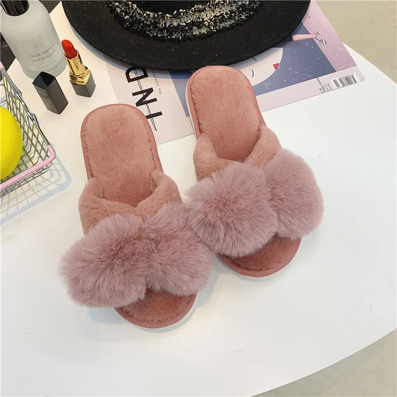 Pink Зимние Модные женские домашние тапочки; теплые вьетнамки из искусственного меха; женские слипоны на плоской подошве; женские шлепанцы фиолетового цвета; большие размеры - Цвет: Pink